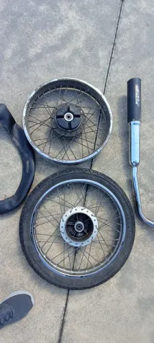 Equipamentos para motocicletas e serviços de motoboy