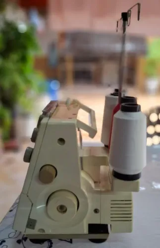 Máquina de costura Singer Ultralock/Overloque