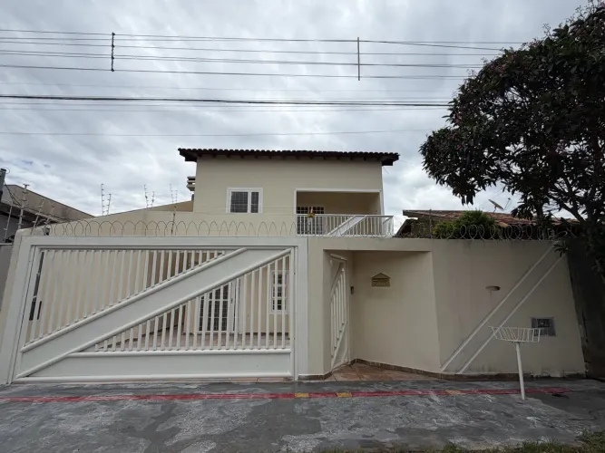 Excelente sobrado em ótima localização!