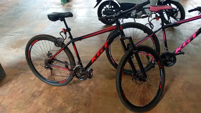 Duas Bikes  aro 29
