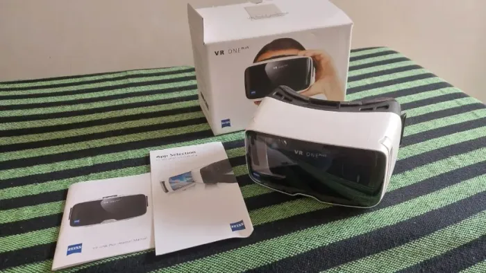 OCULOS ZEISS VR ONE PLUS