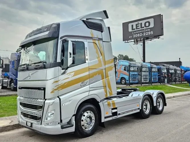 Volvo FH 540 6x4 Bug Leve Susp Mola Ano 24 Baixo km Freio a tambor Multimídia Geladeira