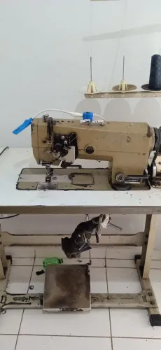 Máquina de costura alternada 