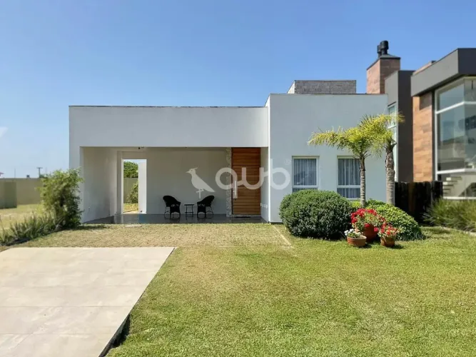 Casa à venda, 4 quartos, 2 suítes, 2 vagas, Condomínio Riviera Xangri-Lá - Xangri-Lá/RS