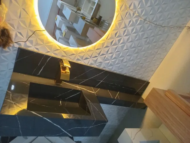 Porcelanataria tudo em pia esculpida ?