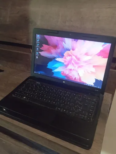Notebook Hp Compaq core i3, memória de 4gb, HD de 500gb windows 10