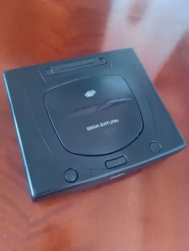 Sega Saturn funcionando somente o console e cabos