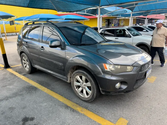 Mitsubishi Outlander 2.0 16V 160cv Aut. 2012