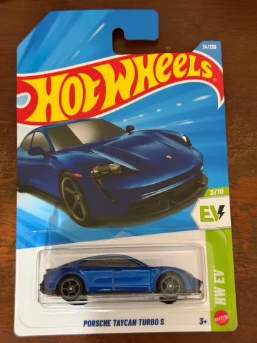 Porsche Taycan Turbo S - Hot Wheels