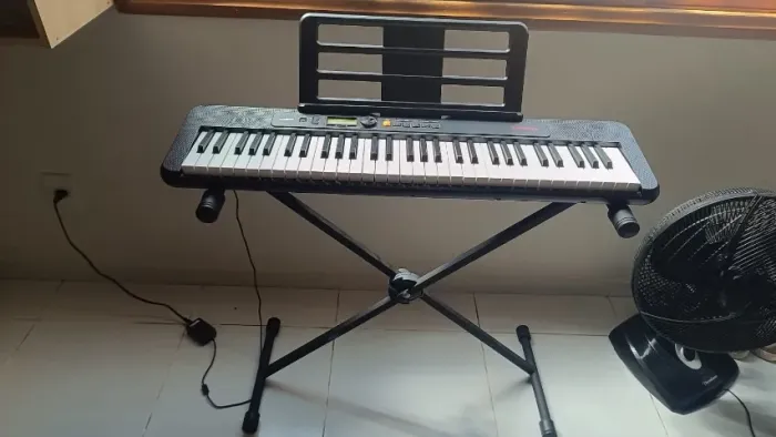 À VENDA: Casio CT S195 Teclado Digital 61 Teclas 