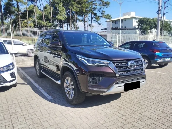 Toyota Hilux SW4 SRX 4X4 2.8 TDI 16V Dies. Aut. 2021