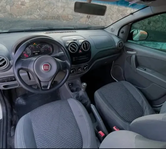 Fiat Palio Attractive 1.0 EVO Fire Flex 8V 5P 2014