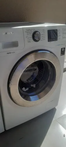Máquina de lavar roupas