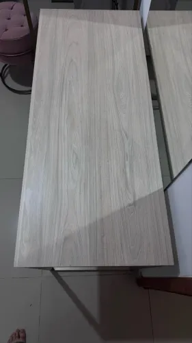 Mesa 100% MDF e metalom 