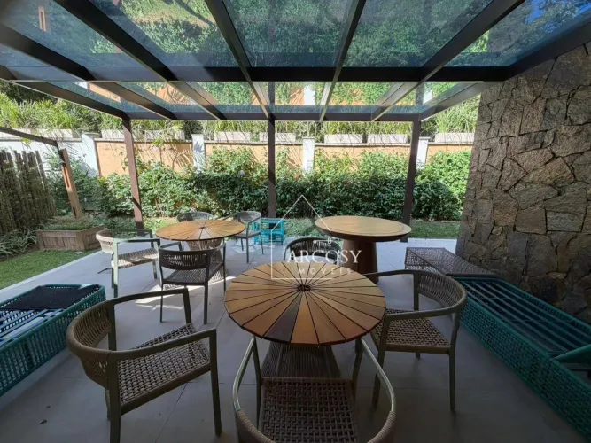 Casa com 4 dormitórios para alugar, 250 m² por R$ 21.320/mês - Fazenda Inglesa - Petrópoli