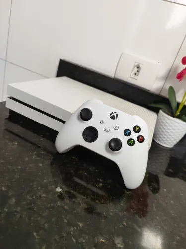 XBOX ONE S 1TB