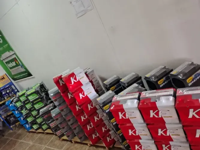 Bateria 60 Amperes 239,00 - 70Ah 339,00 - 90Ah 449,00 1 Ano Garantia