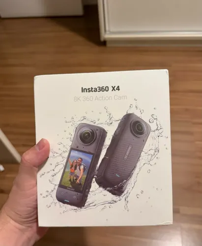 Câmera Insta 360 X4