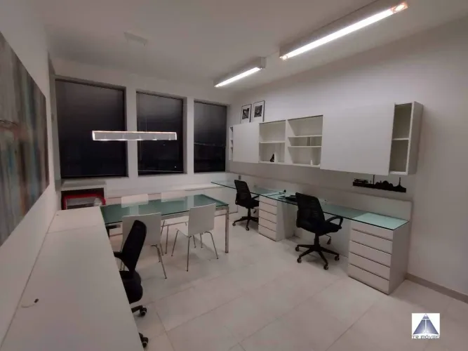 SALA MOBILIADA NO CIDADE JARDIM COM 25M2 AO LADO DO PREDIO DO TRE