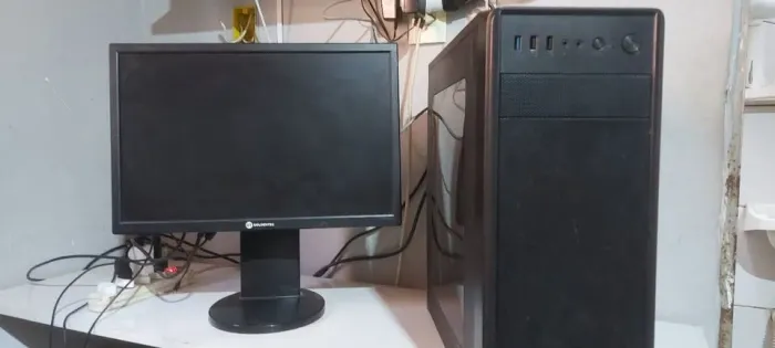 CPU I3 7Th + 8GB RAM DDR4 + HD320