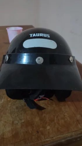 Capacete Taurus