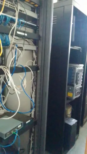 Vendo Rack para servidor de Rede