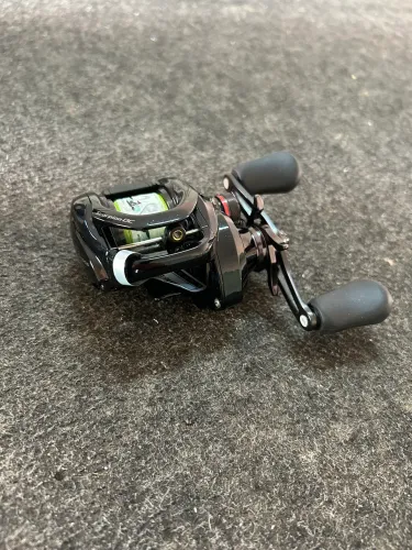 Carretilha Shimano Scorpion 101 Hg Dc5 Esquerda
