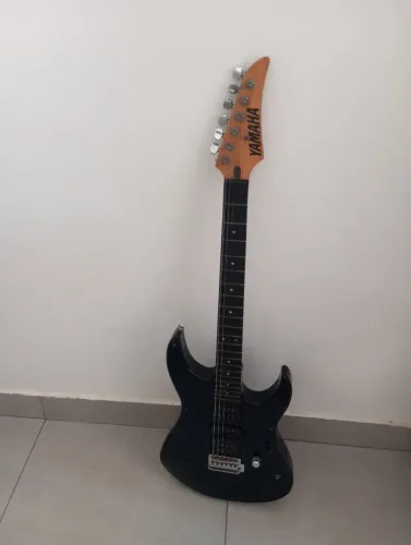 Guitarra Elétrica Yamaha
