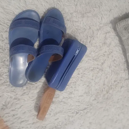 Vendo chinelo e bolsa mellissa