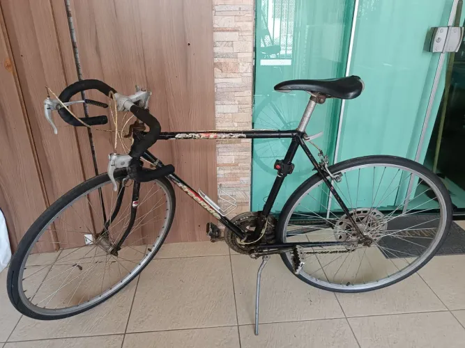 Bike Speed Clássica - 10 marchas + suporte de parede