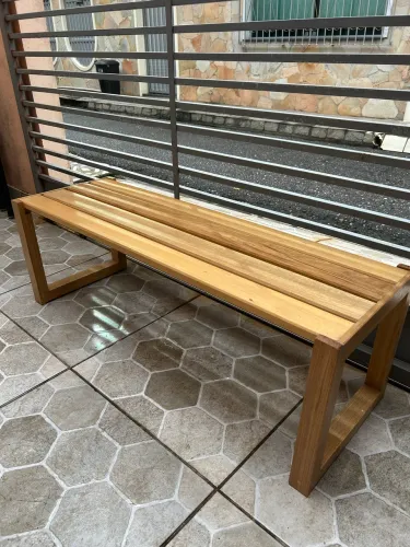 Vendo banco de madeira