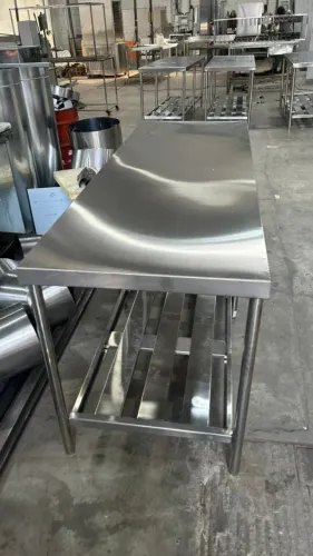 Mesa Industrial Inox 2,20m Área de Trabalho Profissional