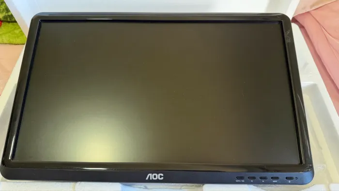 Monitor AOC