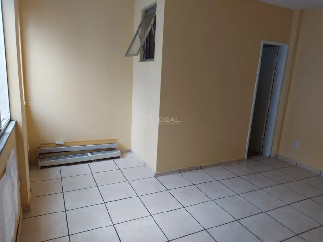 Sala Comercial em Centro - Campos dos Goytacazes