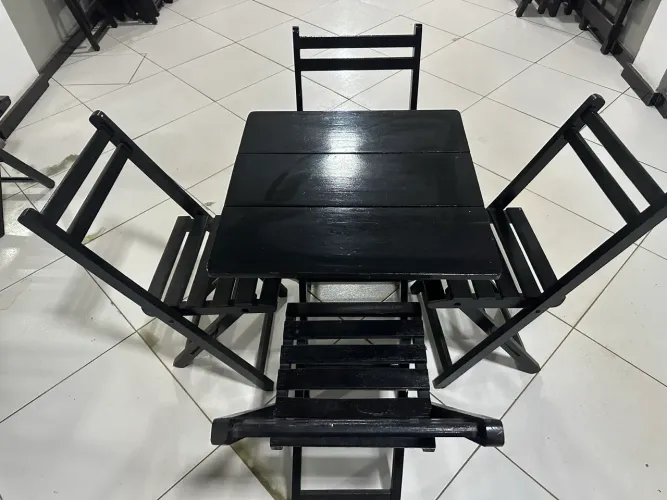 Jogos de mesa de madeira, seminovos 10 jogos disponíveis.