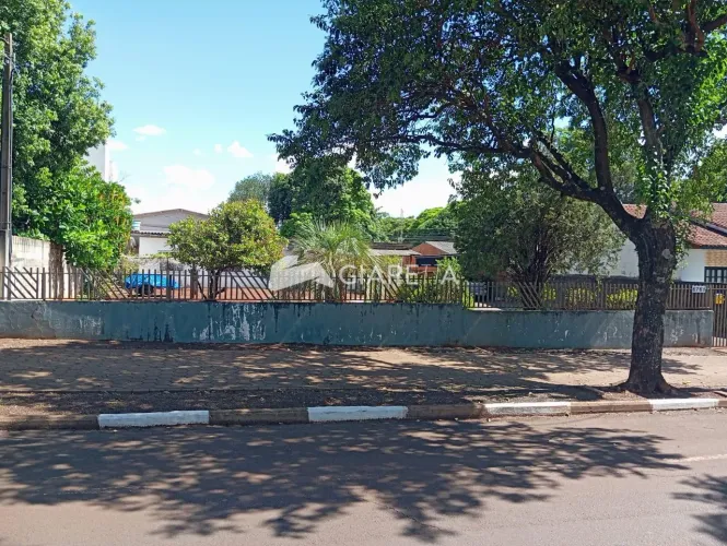Terreno à venda em excelente localização no JARDIM PANCERA, TOLEDO - PR