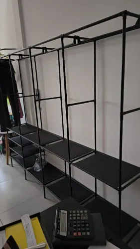 Arara desmontável de plástico