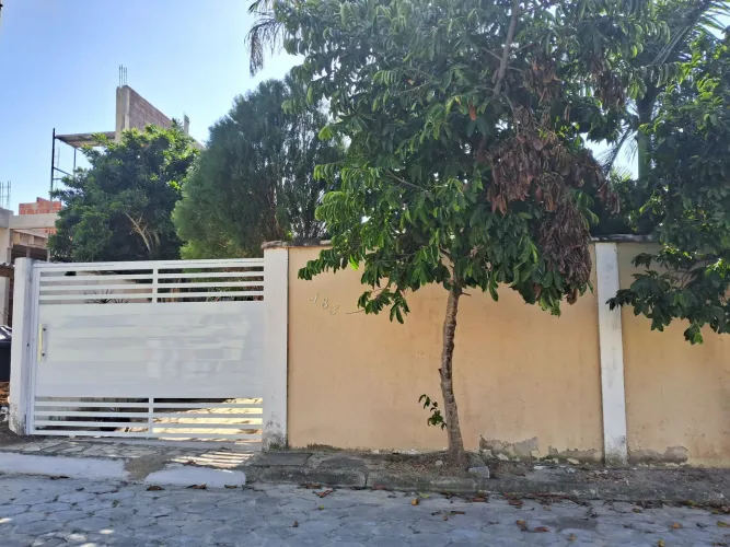 Linda casa próxima a praia do Peró