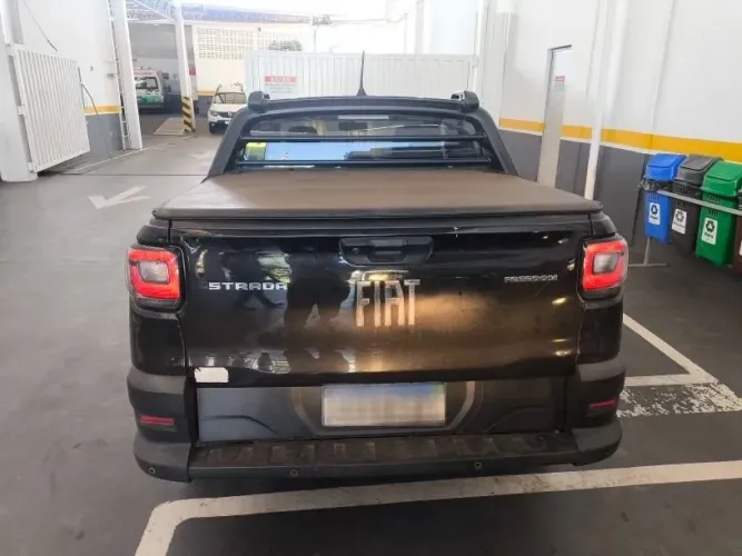 Fiat Strada Volcano 1.3 Flex 8V CD 2021
