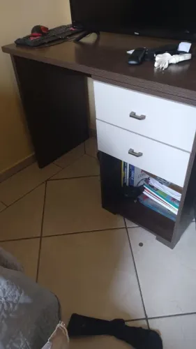 Mesa escritório com 2 gavetas