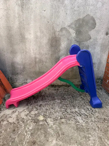 Escorrega infantil 