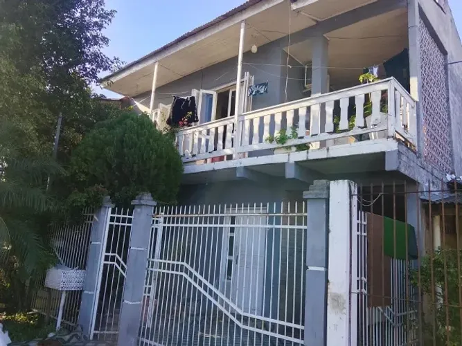 Casa sobrado a venda geminada