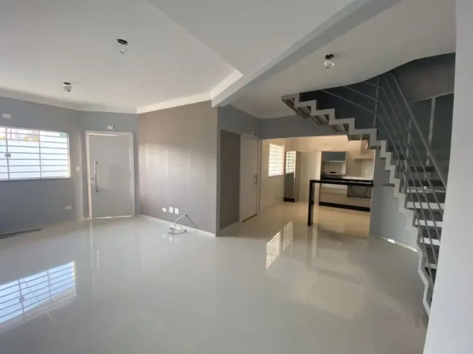 Sobrado Residencial à venda, Centro, Cascavel - SO1150.