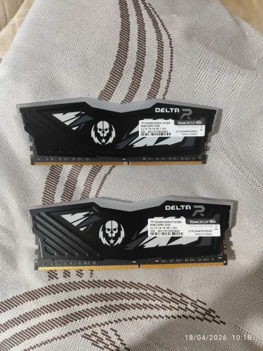 2 Memória ram gaming ddr4 8g RGB 3200mhz vendo ou troco ps3,ps4,Xbox one