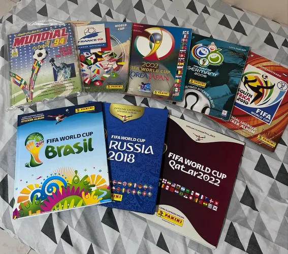 Coleção de álbuns da Copa do Mundo 1994 - 2026, lindíssima!