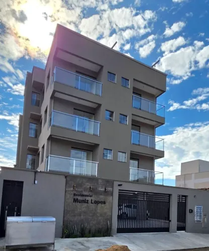 Apto 2 quartos Vila Santa Helena novo