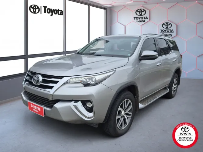 Toyota Hilux CS 4X4 2.8 TDI Diesel Aut. 2019