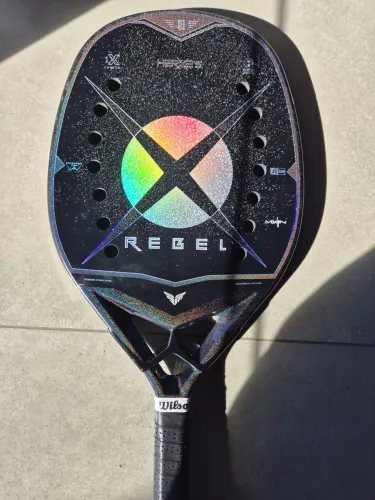 Raquete Rebel