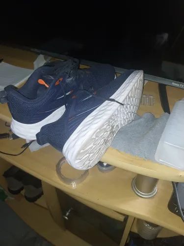 tenis muito novo rainha