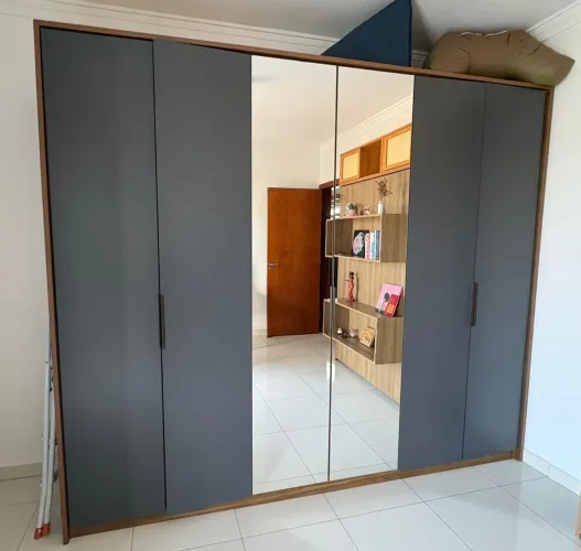 Guarda roupa de casal grande